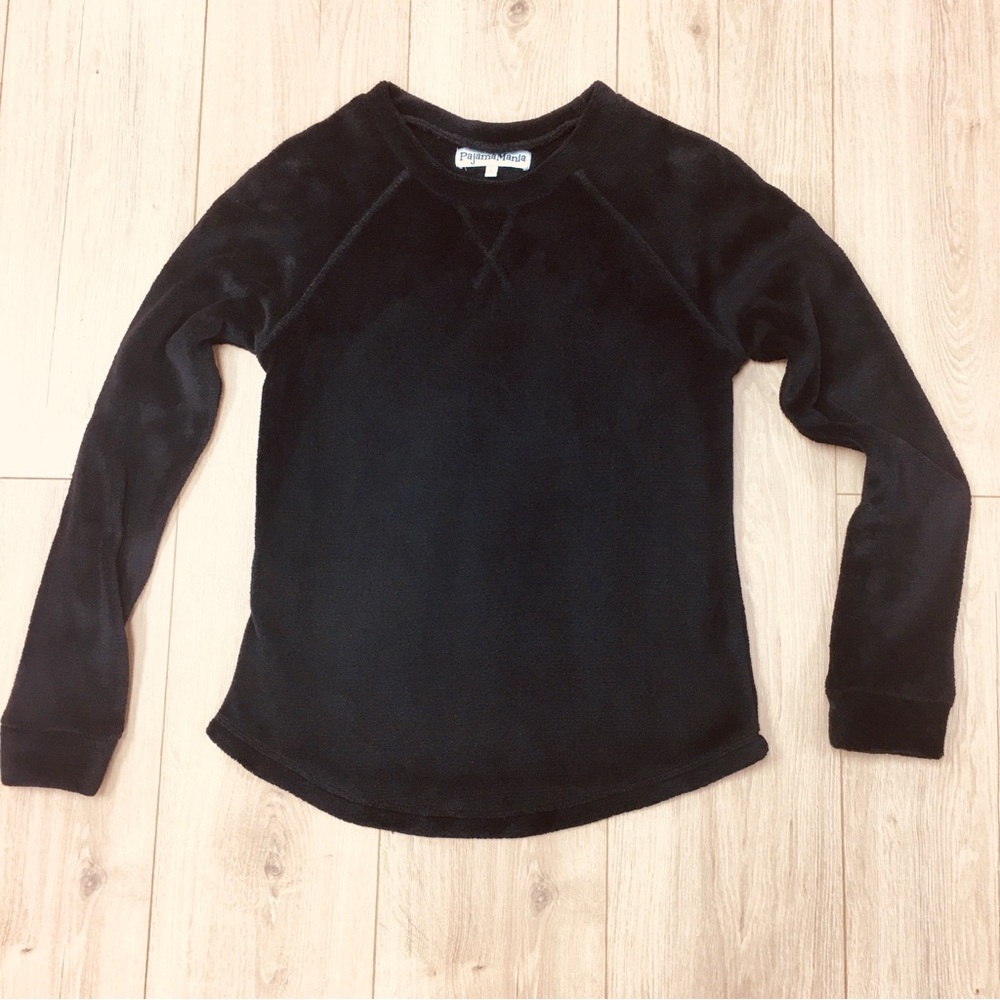 Black Fleece Women's Long-Sleeve Crewneck Top Cozy Casual